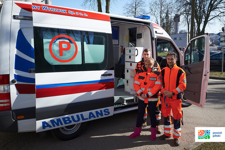 Nowy ambulans dla szpitala w Wyrzysku